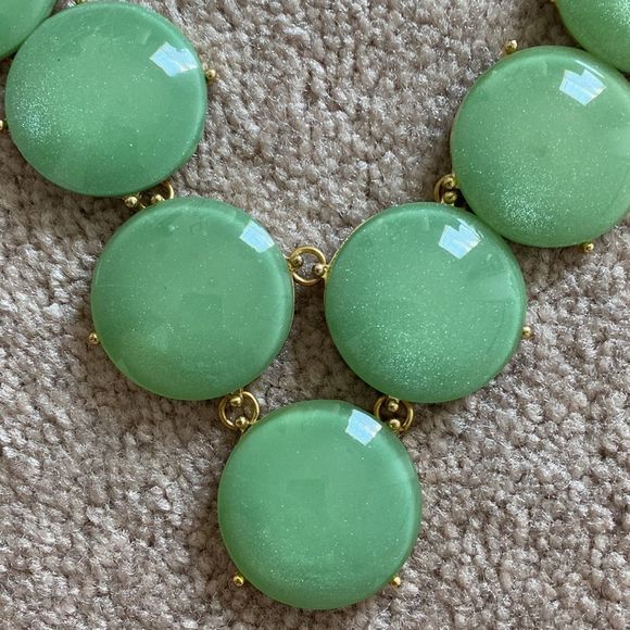 Francescas Green and Gold Statement Necklace - Picture 5 of 5